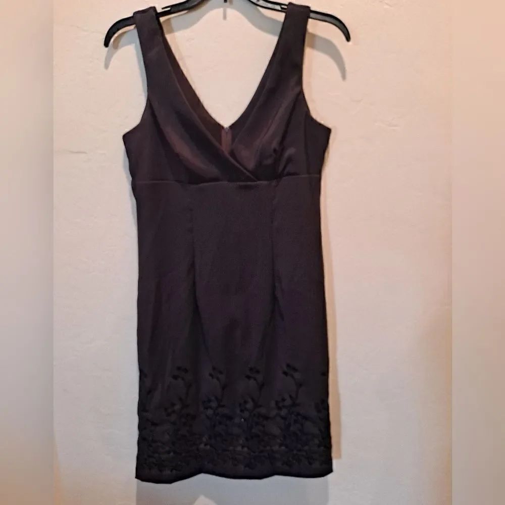 City Triangles Dark Burgundy with Black Velvety Embellishments Size 9